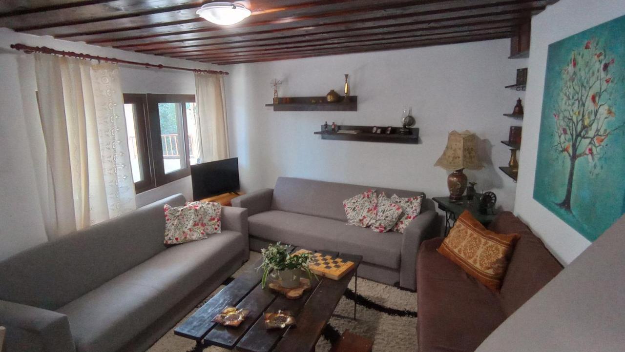 Villatzer - Traditional House With Fireplace And Garden Tzermiádon Exterior photo